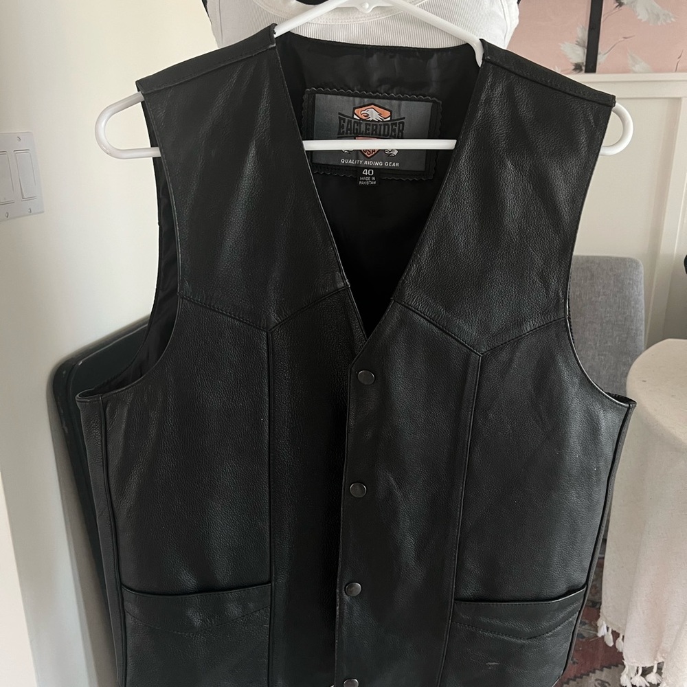 Mens motorcycle riding  Eagle Rider Leather Vest Black Size 40/large